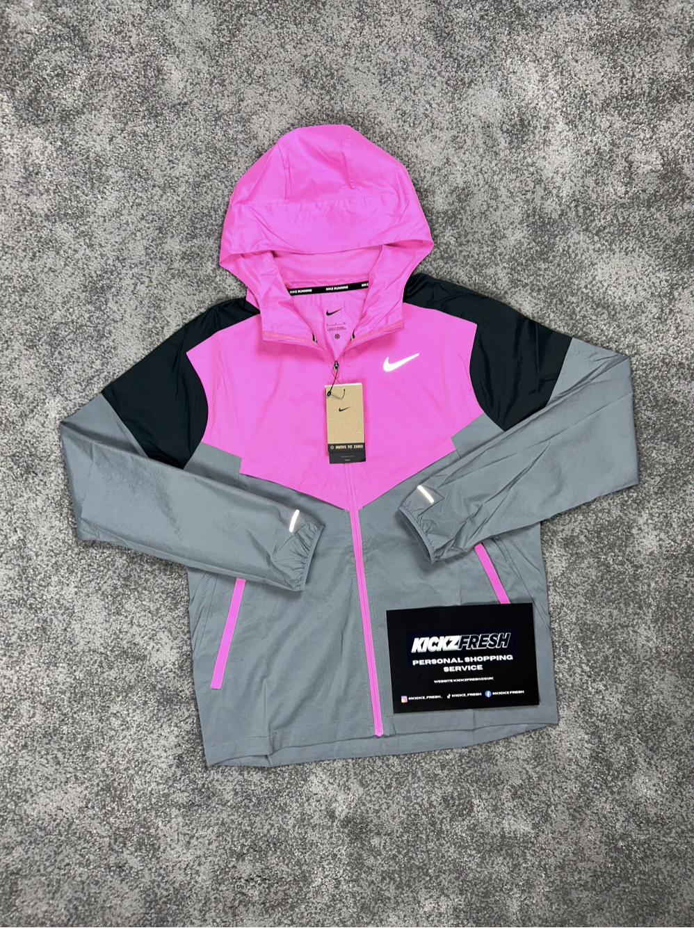 NIKE WINDRUNNER JAS HYPER ZWART ROZE