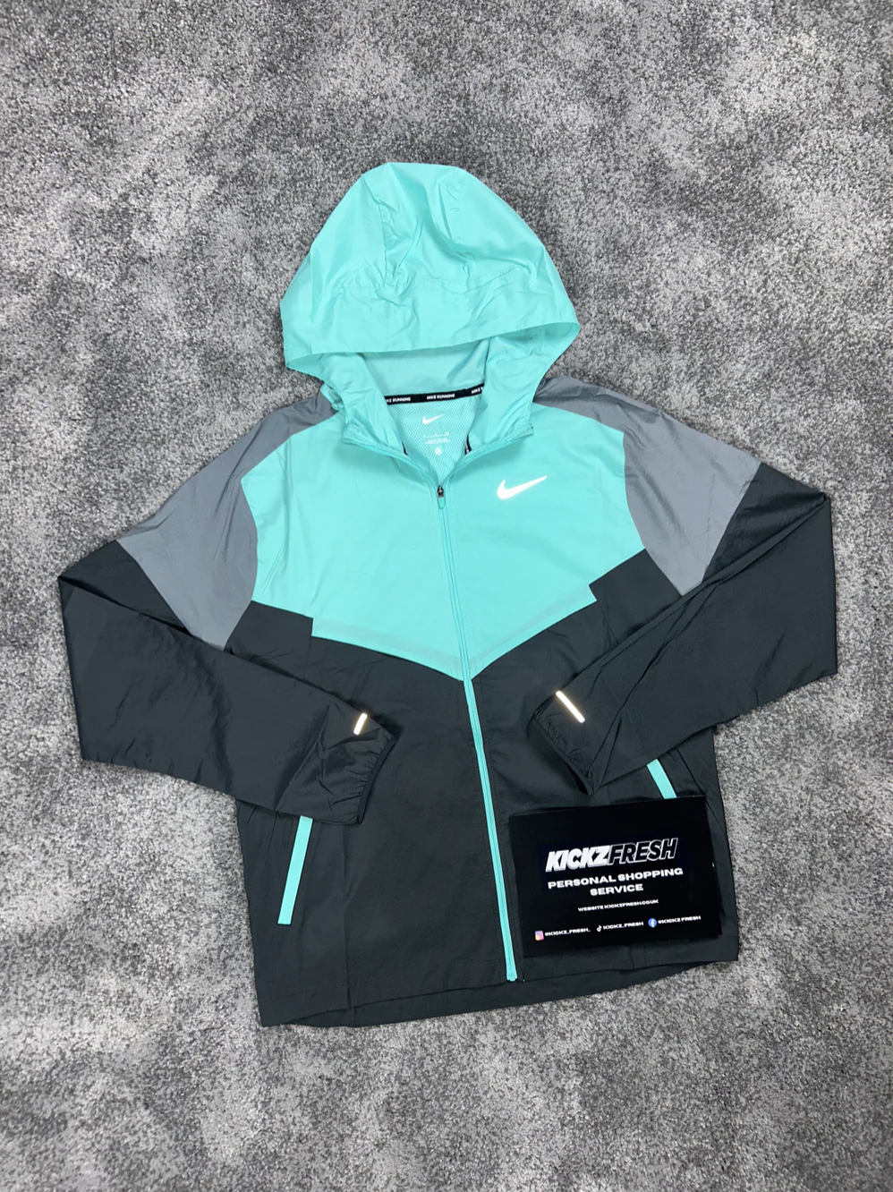 NIKE WINDRUNNER JAS HYPER TURKOOIS ANTRACIET
