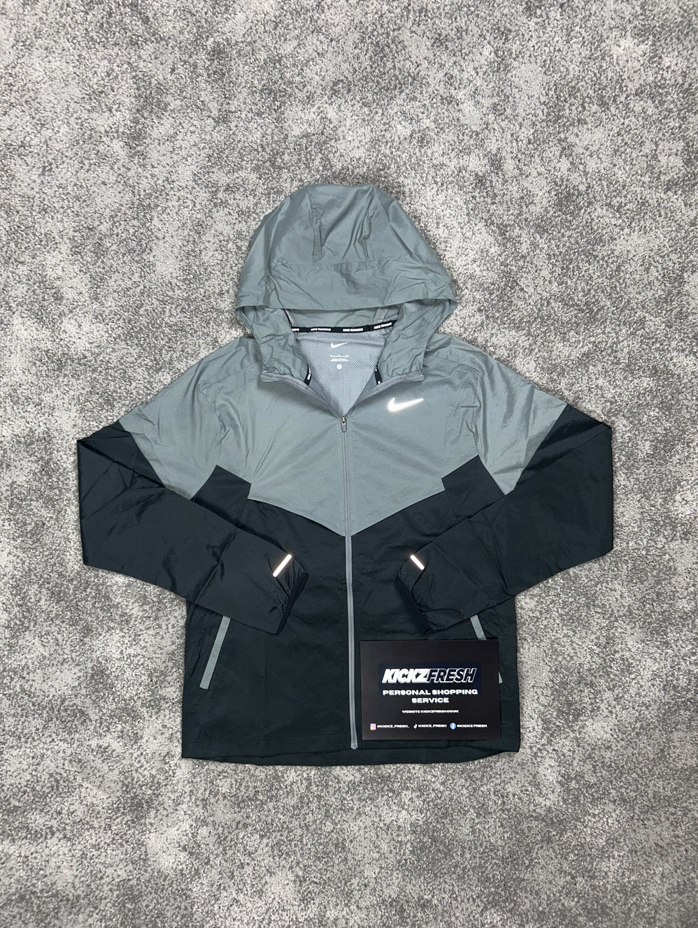 NIKE WINDRUNNER JAS ROOKGRIJS