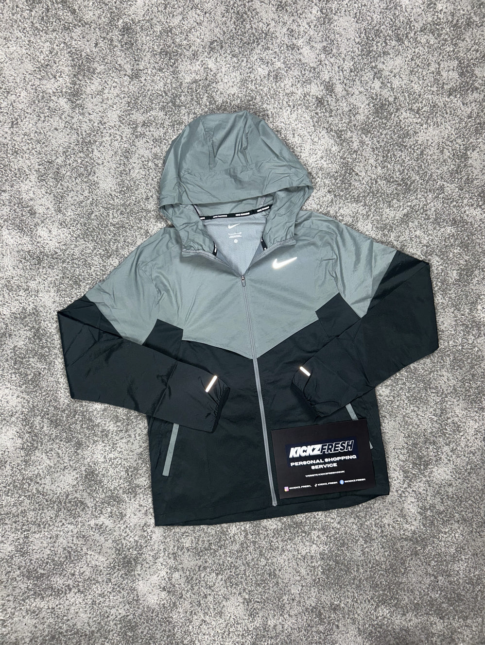 NIKE WINDRUNNER JAS ROOKGRIJS