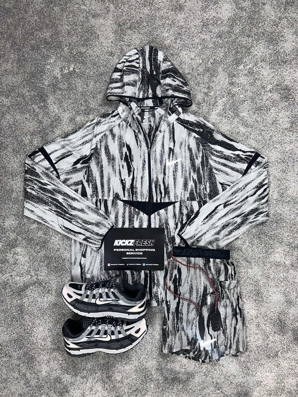 NIKE WINDRUNNER-SET MET ZEBRAPRINT VOOR HEREN