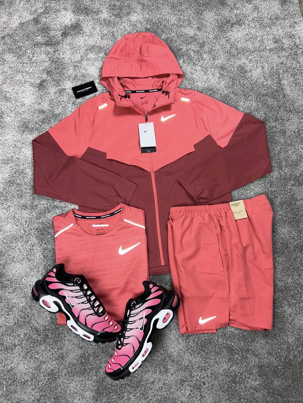 NIKE WINDRUNNER 3-DELGIGE SET IN ADOBE ROOD VOOR HEREN