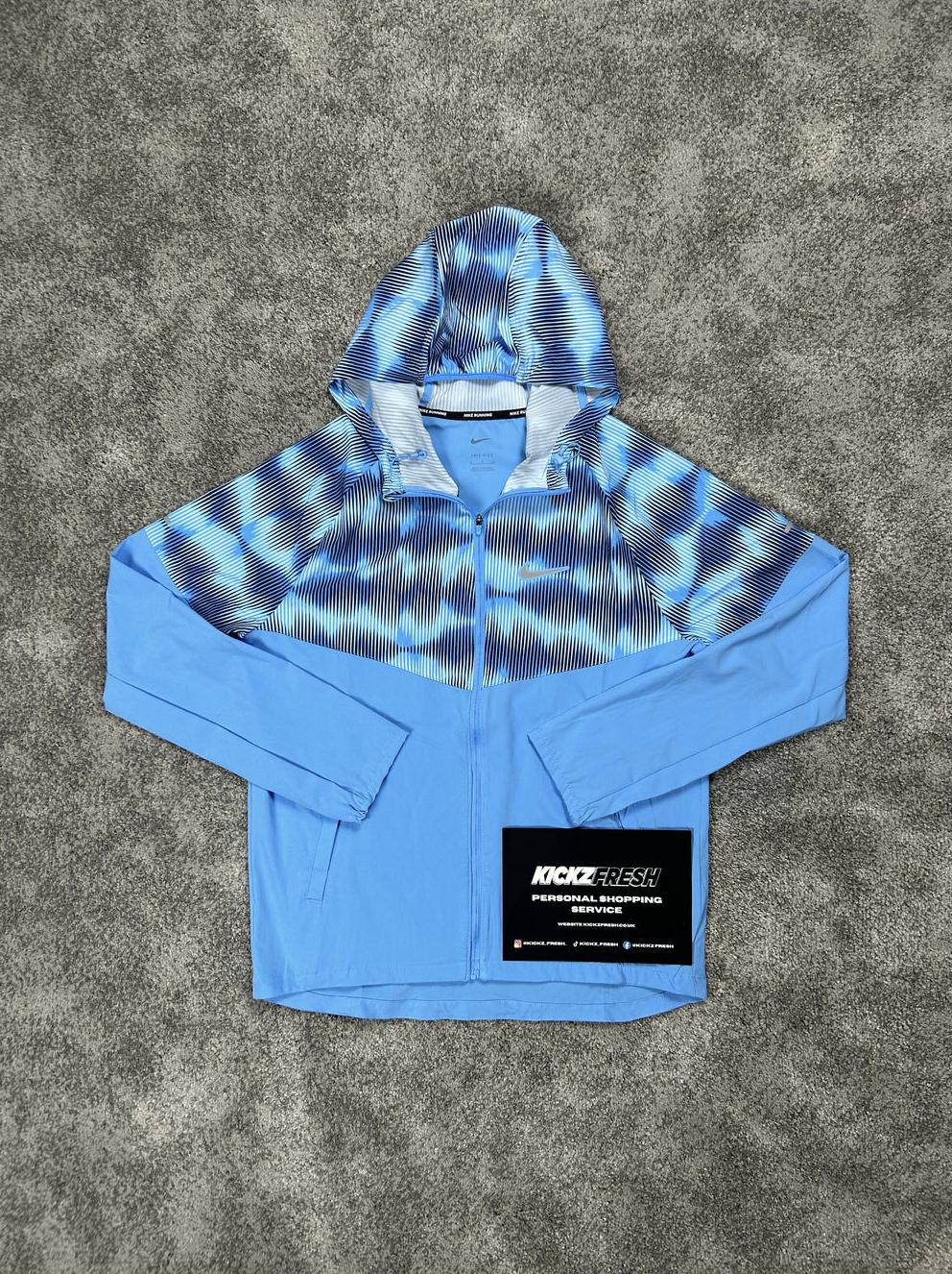 NIKE WINDRUNNER-JAS SOUNDWAVE IN UNIVERSITY BLUE