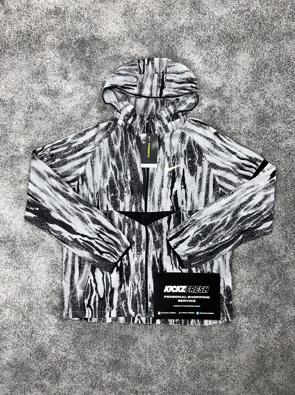 NIKE WINDRUNNER-JAS MET ZEBRAPRINT "ZWART WIT"