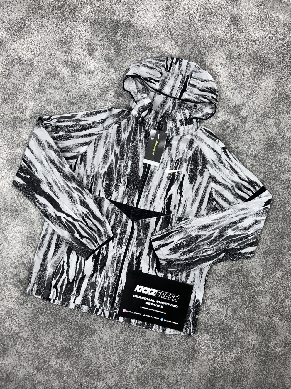 NIKE WINDRUNNER-JAS MET ZEBRAPRINT "ZWART WIT"