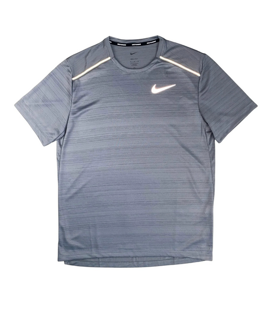 NIKE MILER T-SHIRT "OG GRIJS"