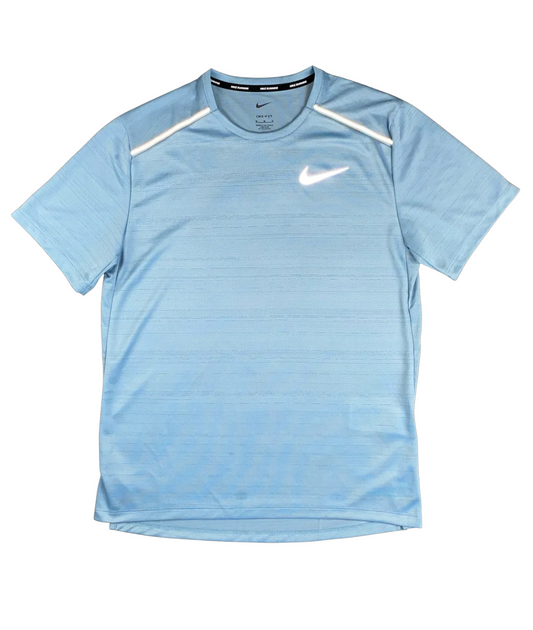 NIKE MILER T-SHIRT "OG POEDERBLAUW"