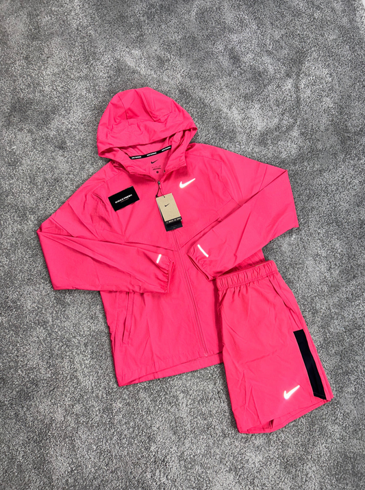 NIKE WINDRUNNER-SET IN ADOBE ROSE VOOR HEREN