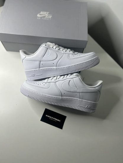 NIKE AIR FORCE 1 IN DRIEVOUDIG WIT